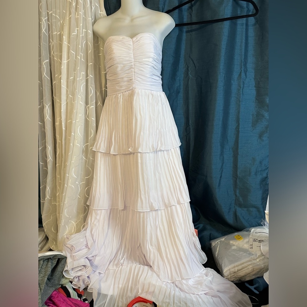 Wedding/Prom Elegant Strapless White Dress with Tiered Layering and Corset Back